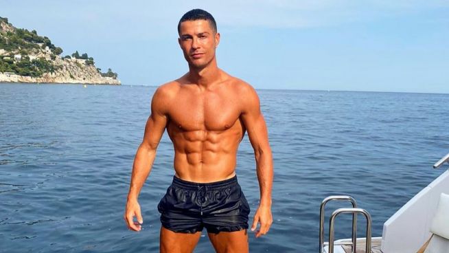 Cristiano, Zlatan & andere Fussballer segeln im Mittelmeer